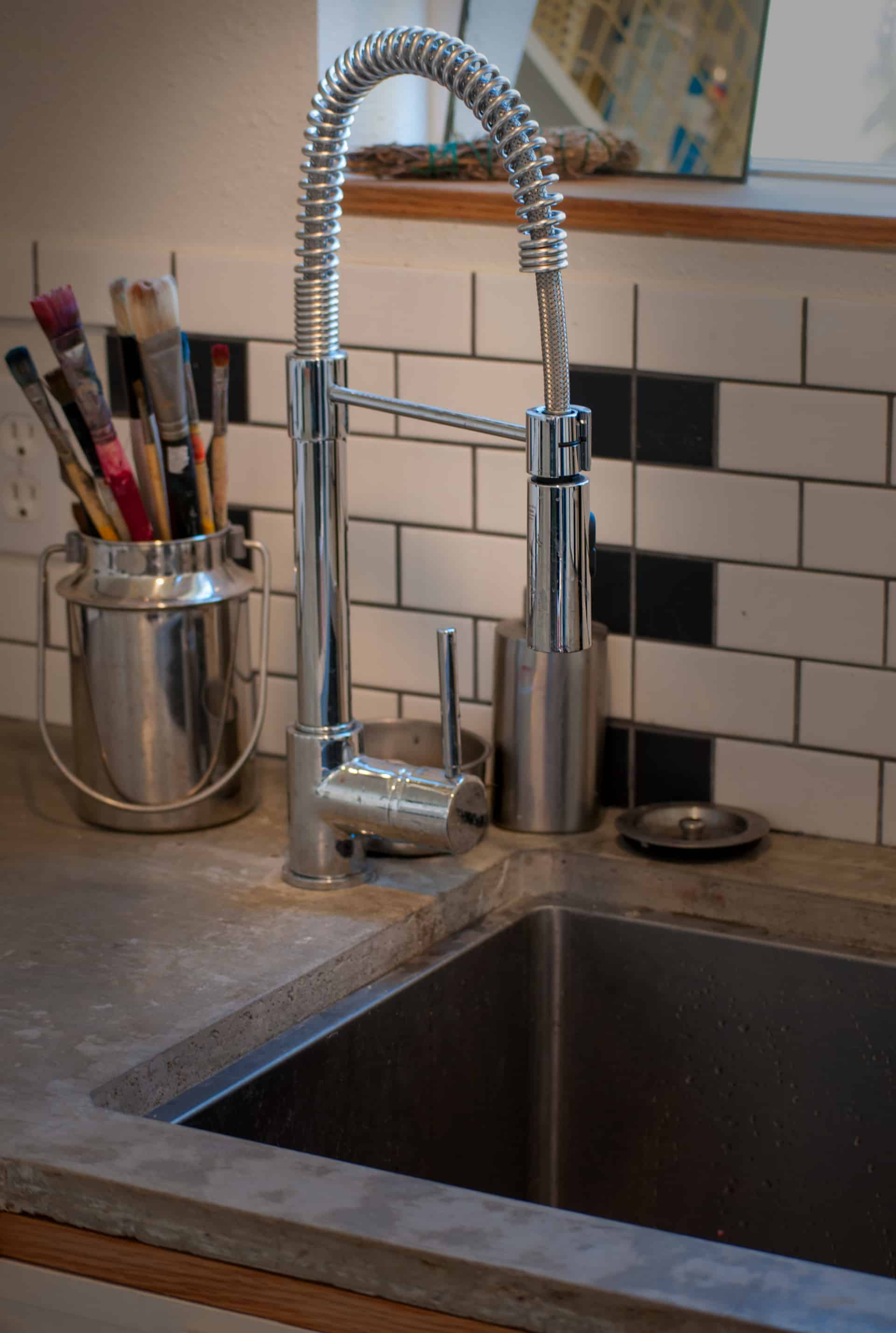 Art Studio Tiny House Interior Designio - Download Premium Colorful Illustration | Mobile