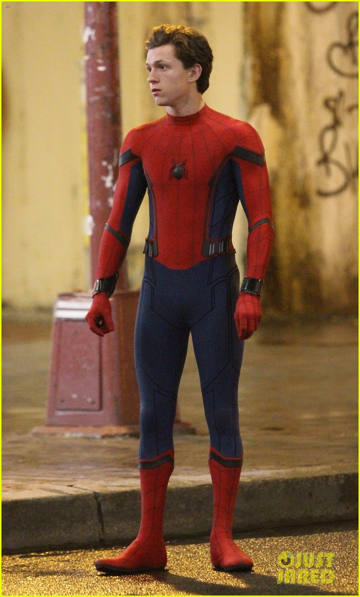 Tom holland sports 'hello kitty' pajamas while filming 'spider-man: homecoming' scenes in queens