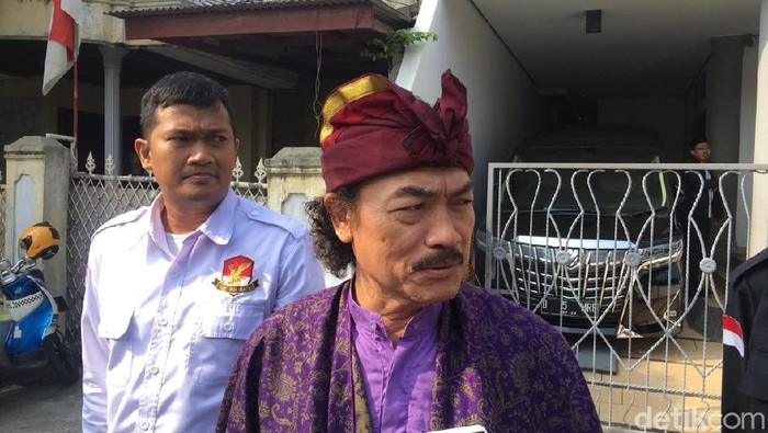 Gus nuril minta polisi tembak habib rizieq dan pendukungnya. Gus Nuril Jenderal Dalang Pengkotoran Indonesia Arab Juga Pki