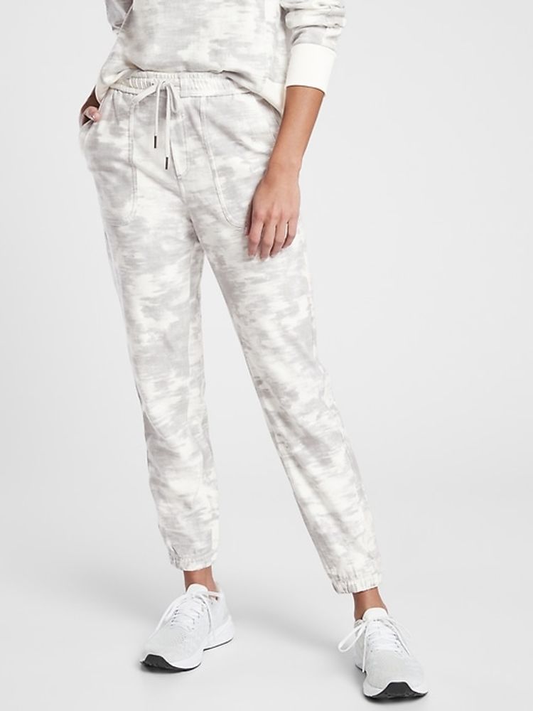 Farallon Jogger Athleta - Minimal Photo Collection - Mobile Quality