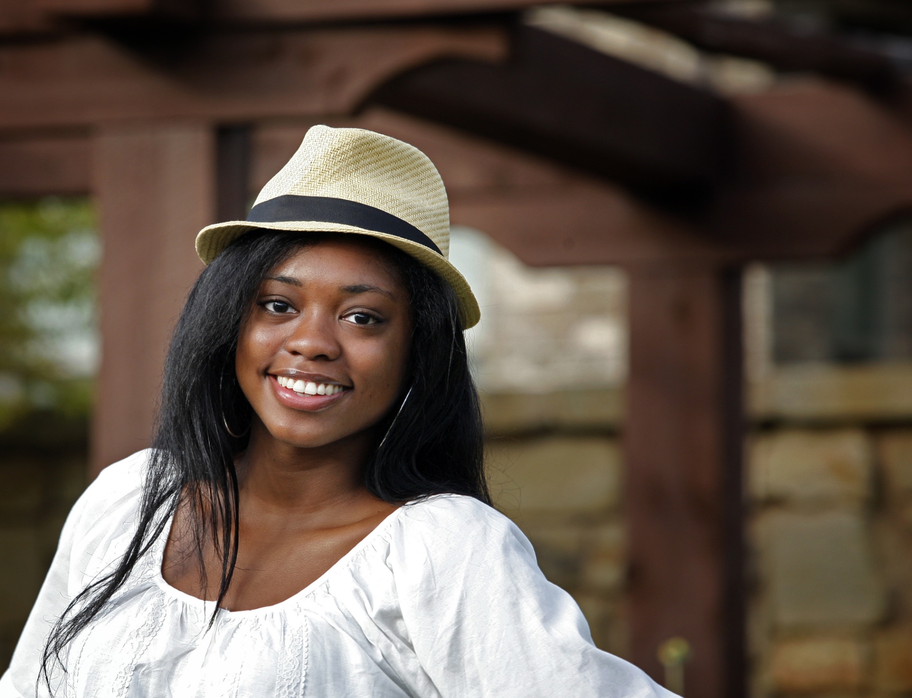 Outdoor Senior Portrait of Young Woman