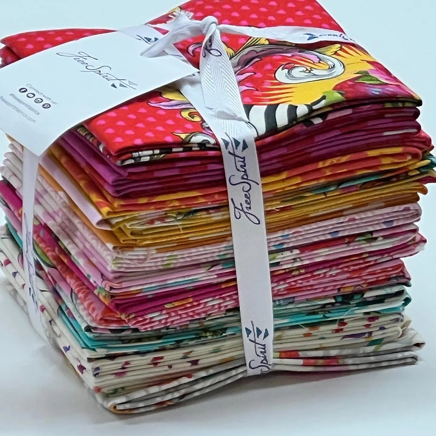 Vibrant Fat Quarter Bundle