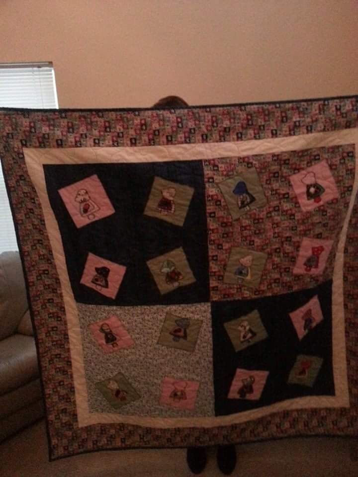 Sunbonnet Sue quilt detail