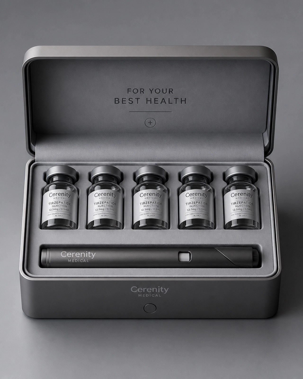 Sleek medicine kit with vials and reusable injector pen