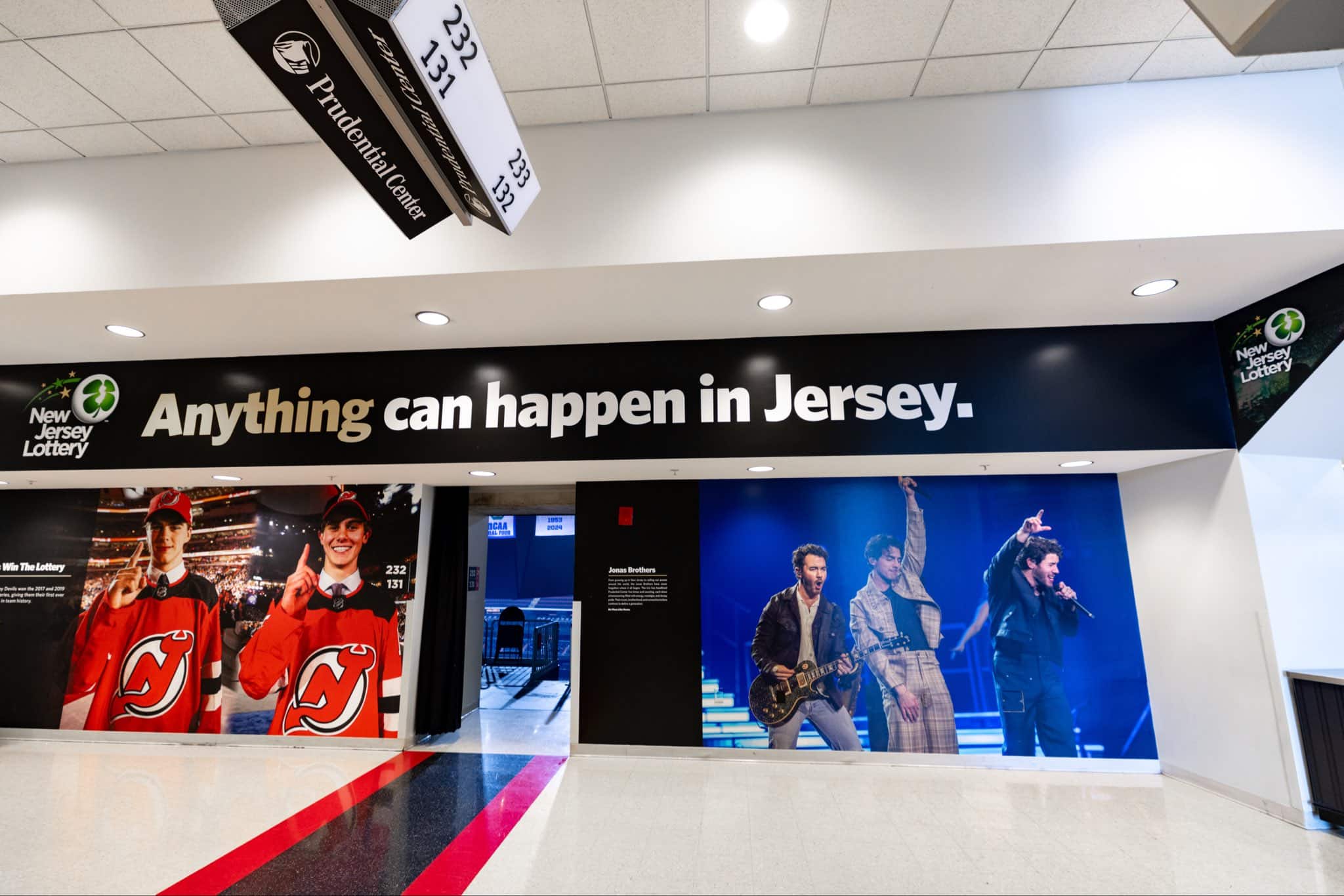 New Jersey's Prudential Center introduces photo display tribute to