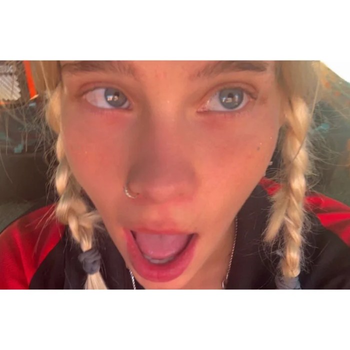 shestrippy_55