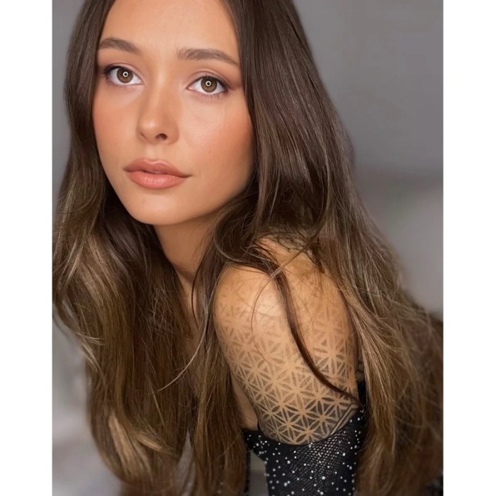 zaraphillips