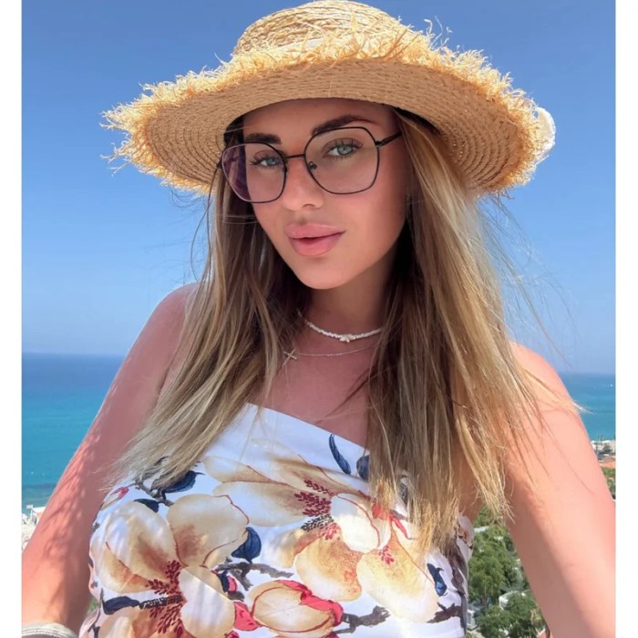 mari_azal