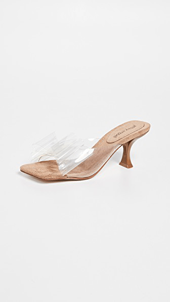 These 5 trending clear shoes should definitely be in your closets
