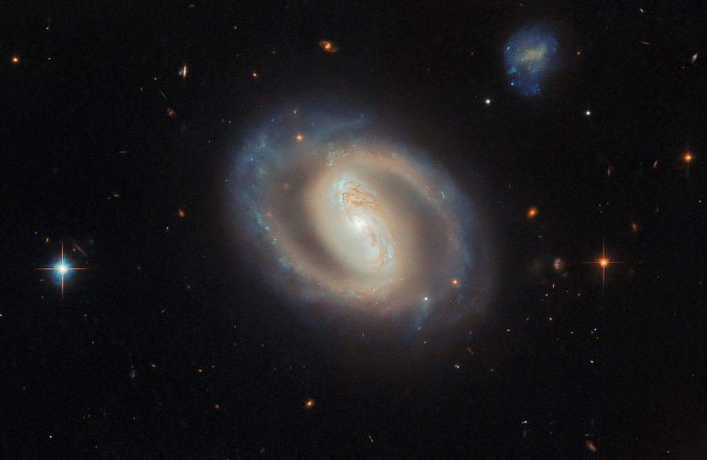 Hubble Telescope Captures Stunning Spiral Galaxy IC 486 | Cosmic Wonders (2026)