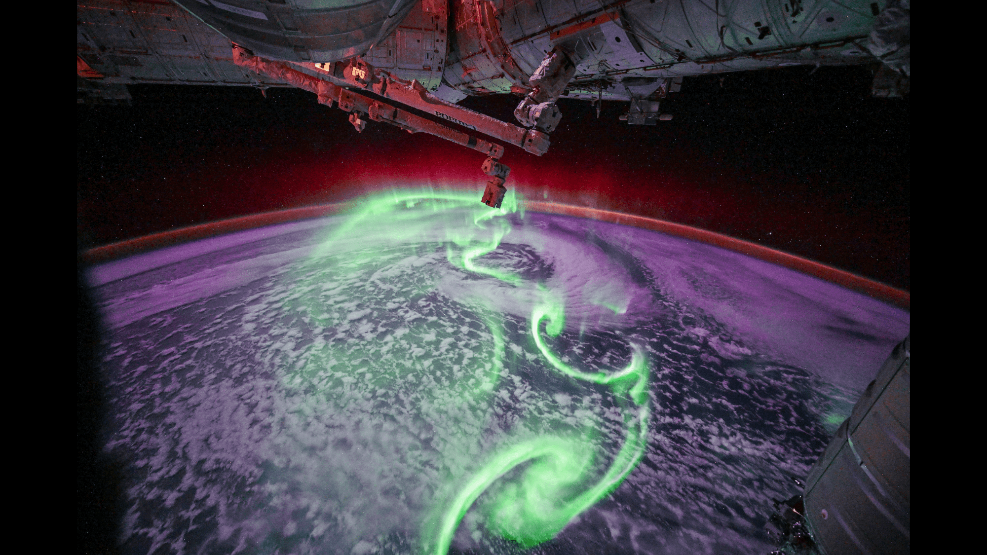 Neon Green Auroras From Space Will Take Your Breath Away | Space Photo of the Day for June 26, 2026 (2026)