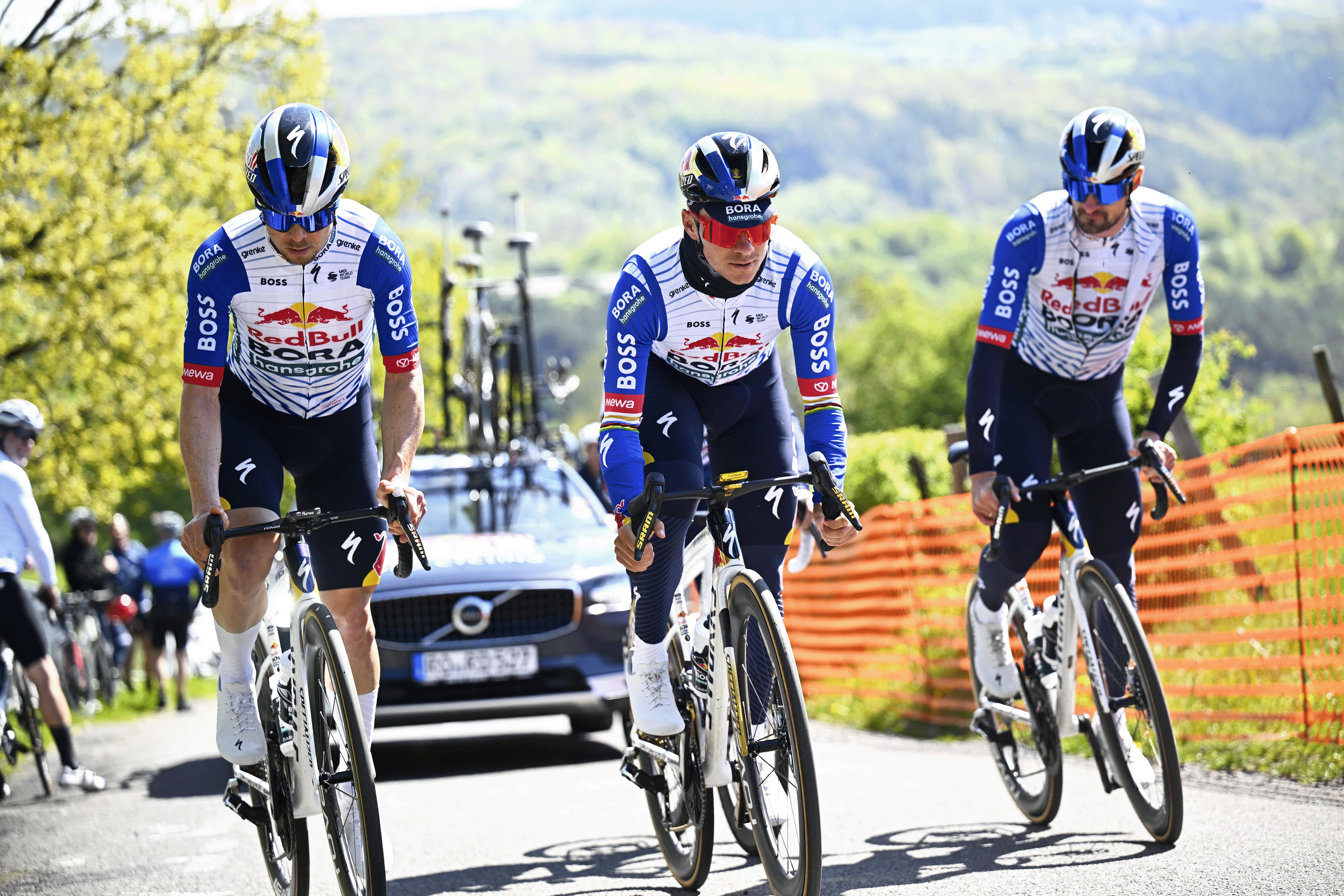 Remco Evenepoel vs. Tadej Pogačar: Who Will Dominate Liège-Bastogne-Liège 2026? | Cycling Analysis (2026)