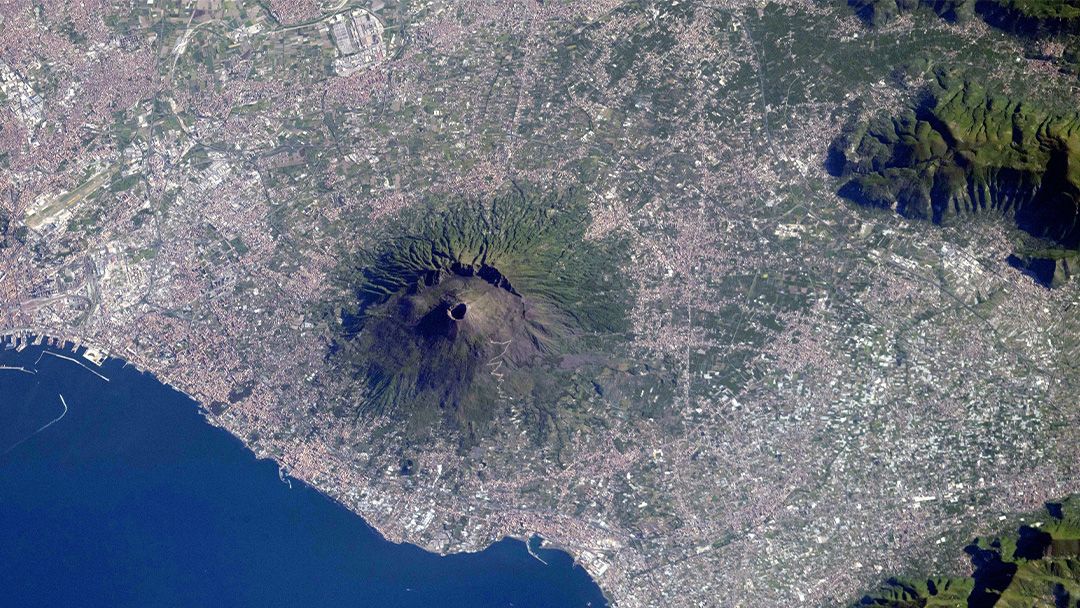 Breathtaking Volcano Views: Astronaut Captures Europe's Iconic Peaks from Space (2026)