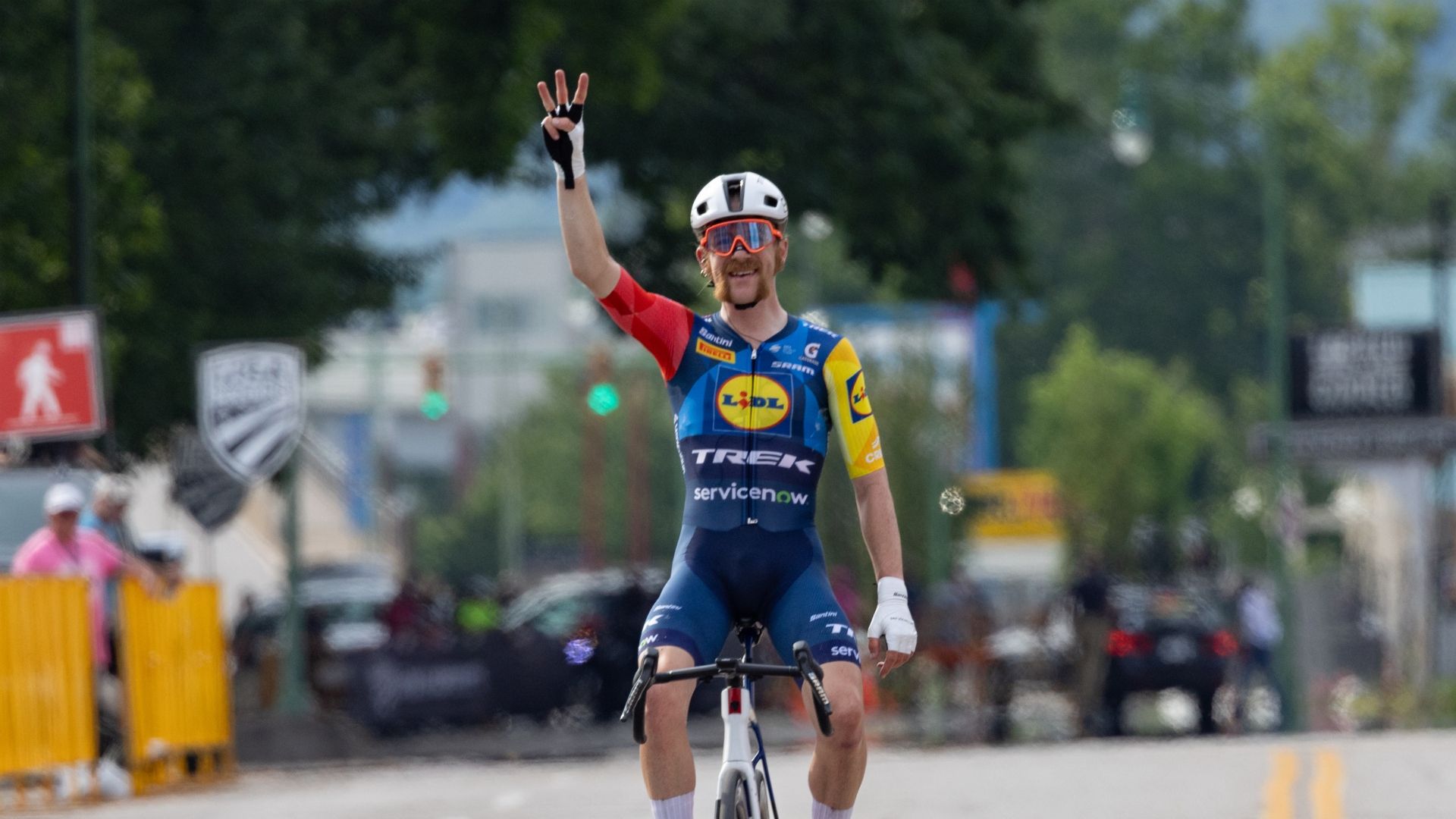 US Pro Nats 2026: Kate Courtney and Quinn Simmons Dominate the Road (2026)
