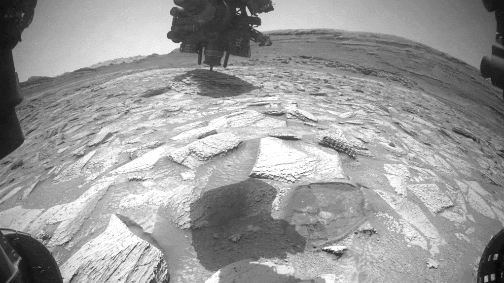 NASA's Curiosity Rover's 5-Day Struggle to Remove Giant Mars Rock | Robotic Arm Drama! (2026)