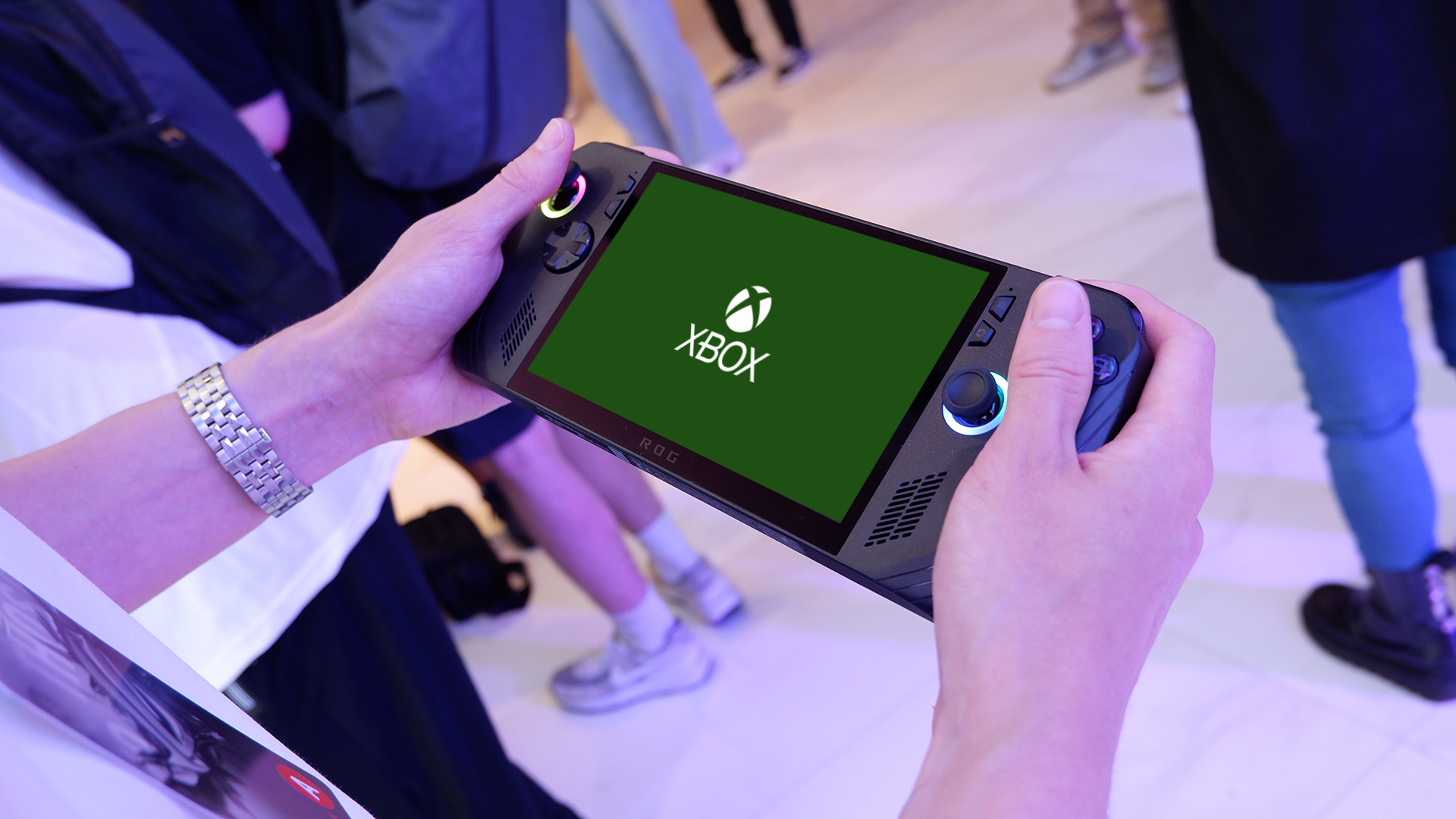 Microsoft Is Reportedly Prepping A Handheld Xbox For Later This Year 