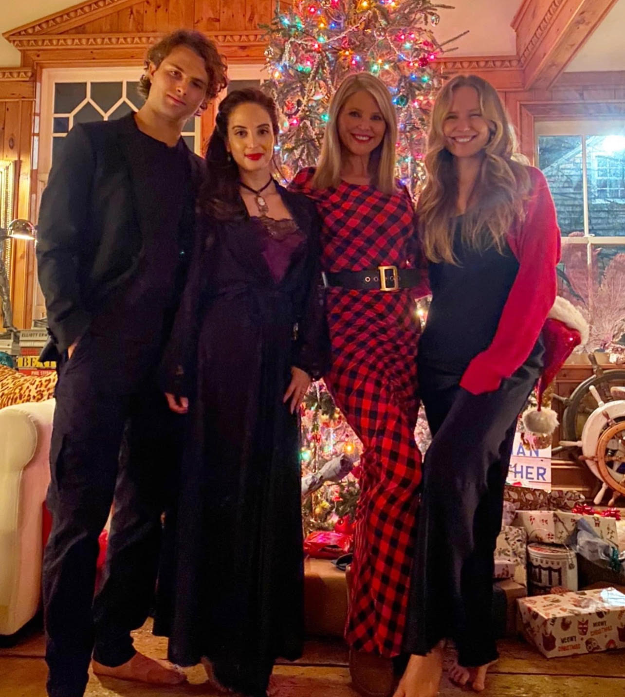 Christie brinkley's kitchen: take a tour of her ktichen