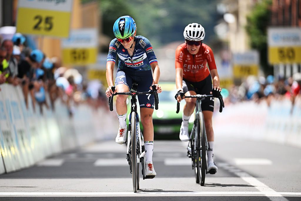 UCI's SafeR Initiative Under Scrutiny: CPA Women Demands Review After Tour de Suisse Crash (2026)