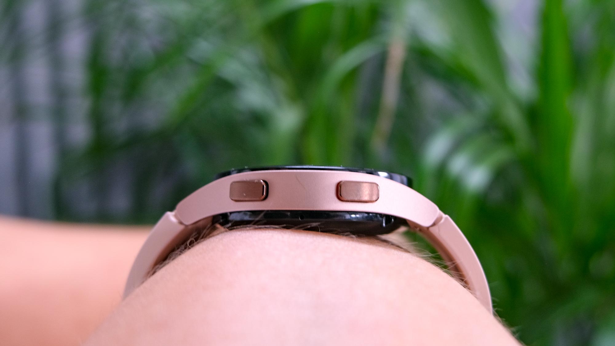 Samsung galaxy watch 4 hands-on: the first wear os smartwatch truly worth your money