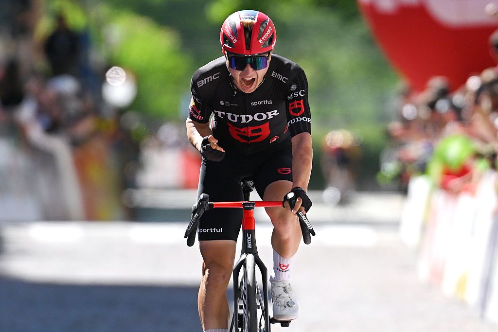 Tour of the Alps: Lennart Jasch pulls off first pro victory on stage 4 from breakaway (2026)