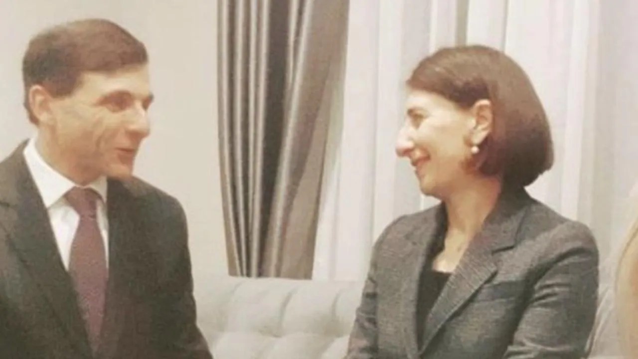 Nsw premier gladys berejiklian is dating the lawyer who represented her at a . Arthur Moses Gladys - Cp Bsbrcvnhwbm