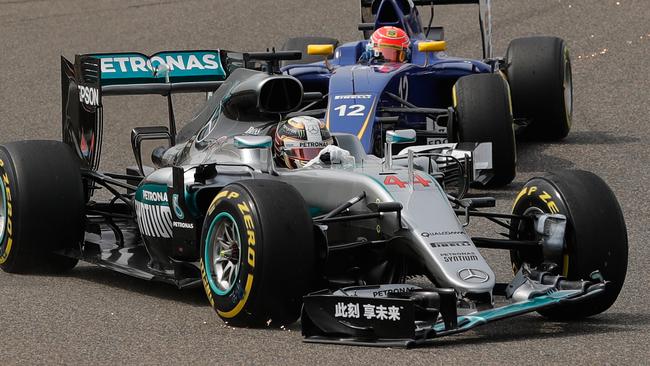 F1 Lewis Hamilton Describes Damaged Mercedes As Like A