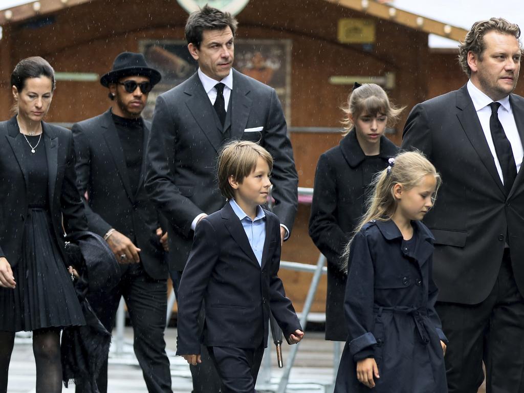 F1 News Motorsport Thousands Turn Out To Farewell F1 Icon