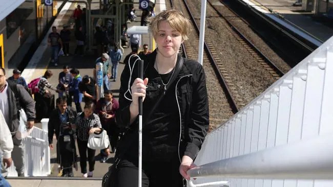 Larry hester, 66, hasn't been able to see in 30 years. Blind womanâs cane snapped by people texting, not watching