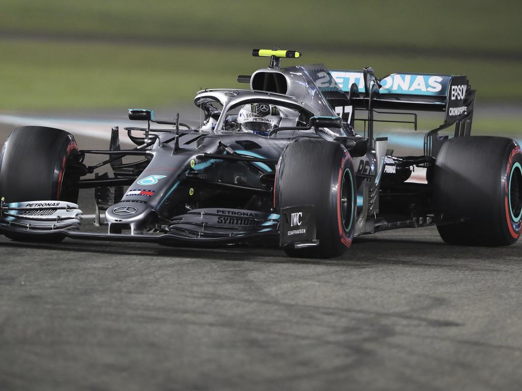 Daniel Ricciardo S Car Bursts Into Flames At Abu Dhabi Grand
