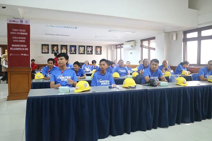 Unsung Heroes: Celebrating Indonesia's Construction Workers on National Heroes Day (2026)