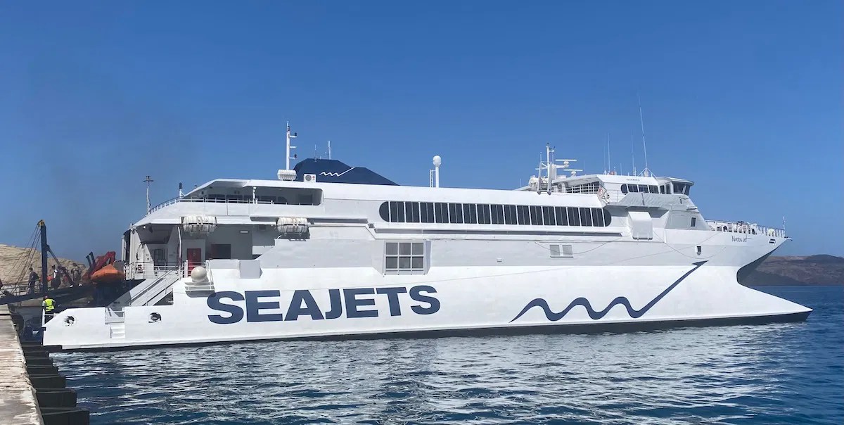 Seajet speed ferry arriving at mykonos port (tourlos) . Review Seajets Ferries Greece One Mile At A Time