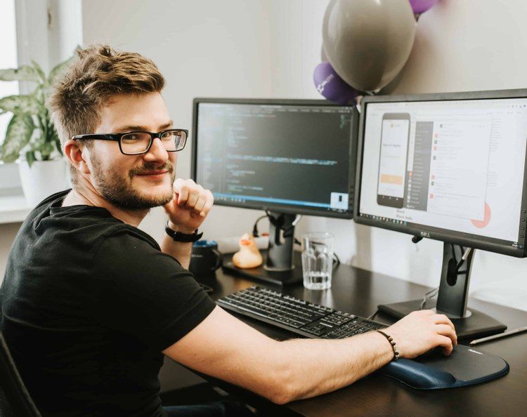 Top Rated Web Development Services Polcode Com - HD Light Images for Desktop