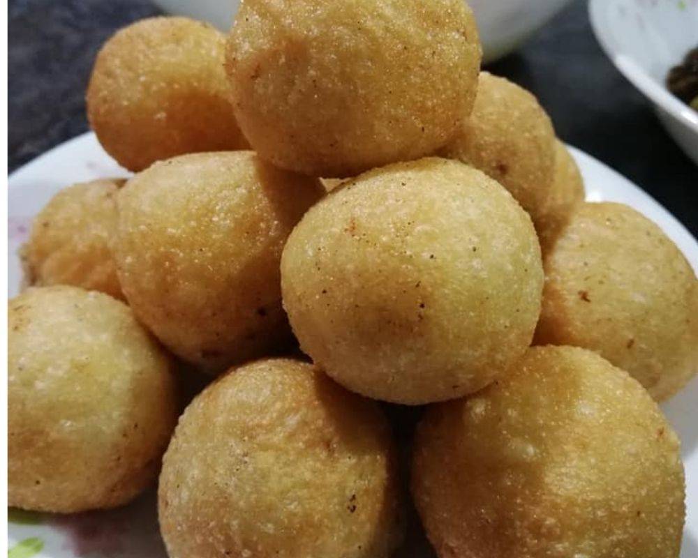 Tak terlalu lembik dan tak terlalu keras. Kuih Bom Inti Ikan Ni Sangat Sedap Berbaloilah Cuba