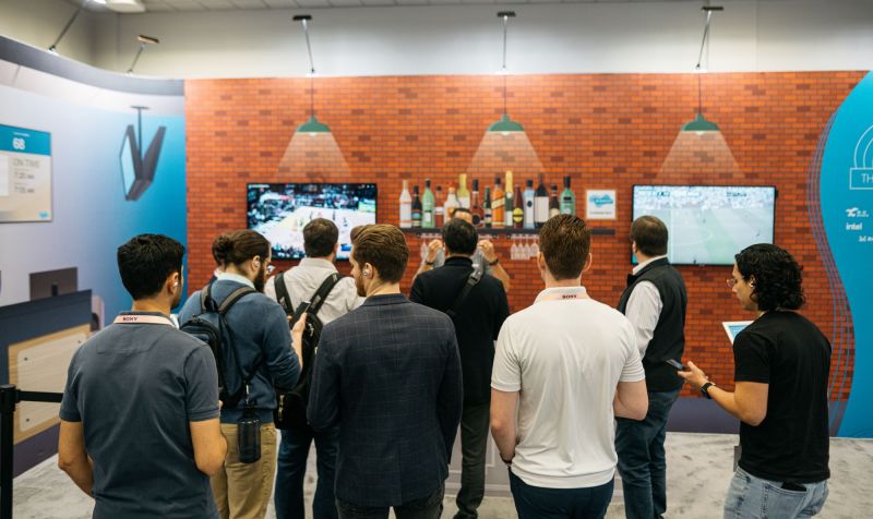 Red Privada Virtual Auracast - Download Creative Colorful Pattern | 8K