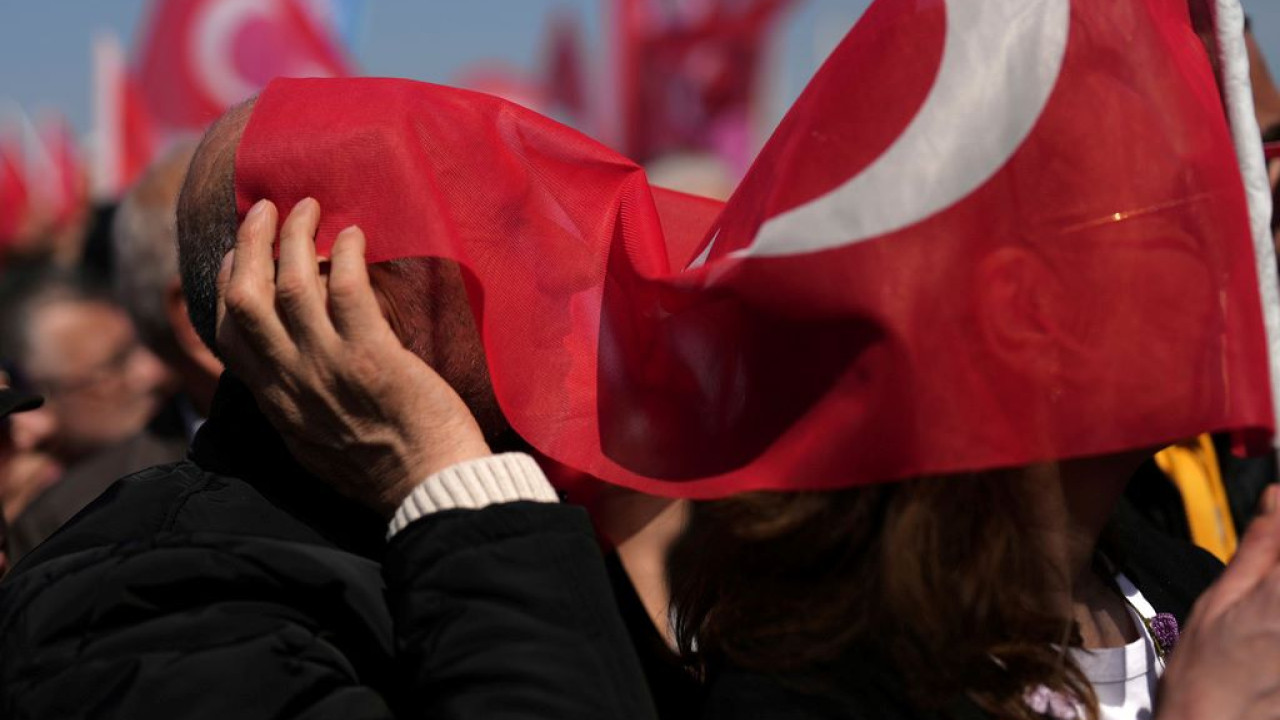 Turkey: Demonstration of 50,000 CHP citizens in Ankara for conference and leadership