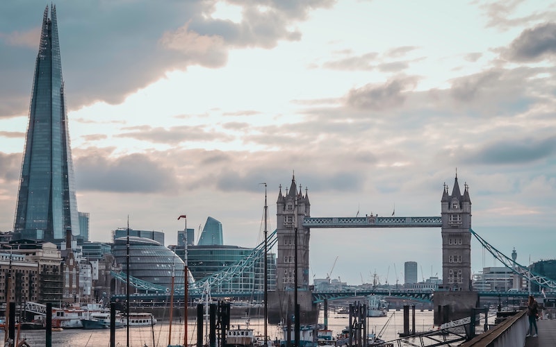 Vista dello Shard e del ponte di Londra