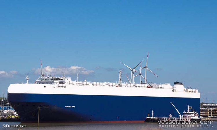 Seorang warga rusia kedapatan membawa narkotika di bokong june 5, 2018; GOLDEN RAY Vessel photos for Becks93 - vesseltracker.com