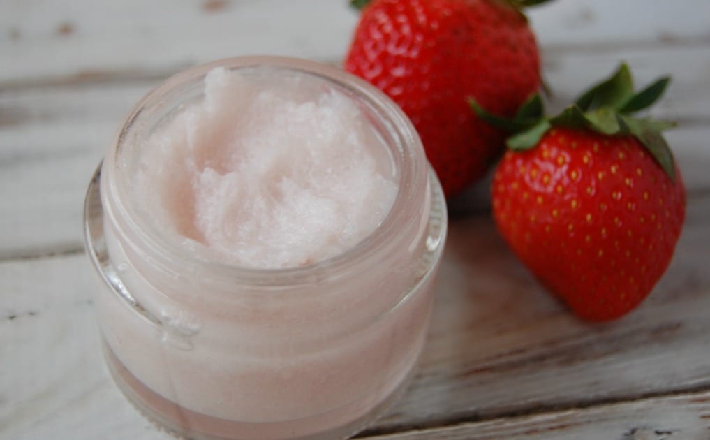 Diy toothpaste: a natural path to a fresh breath