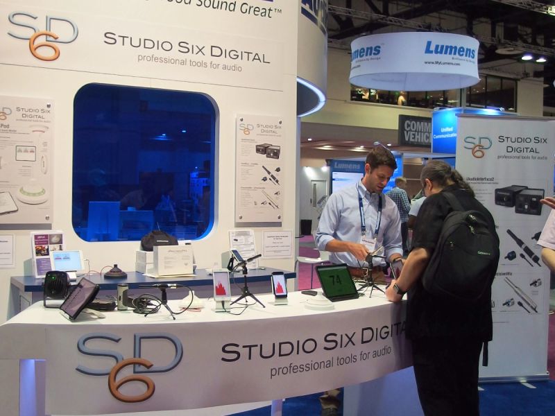 Wifi Control Studio Six Digital - Elegant Mobile Ocean Textures | Free Download