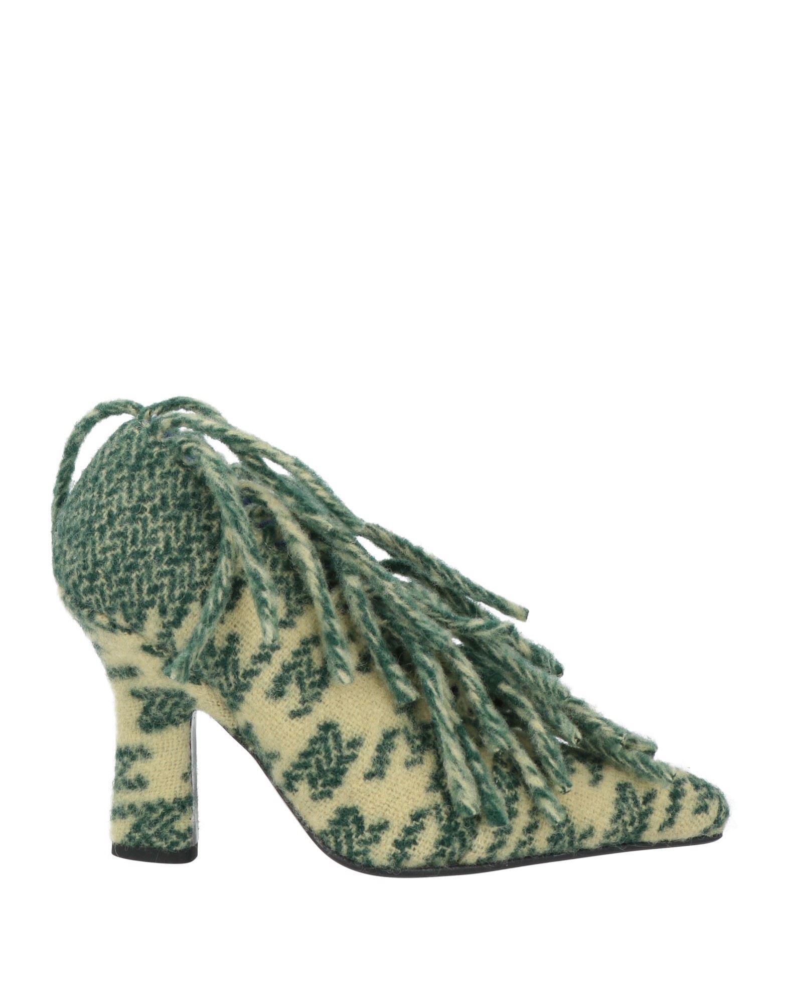 BURBERRY BURBERRY ΠΑΠΟΥΤΣΙΑ Κλειστά παπούτσια 2025