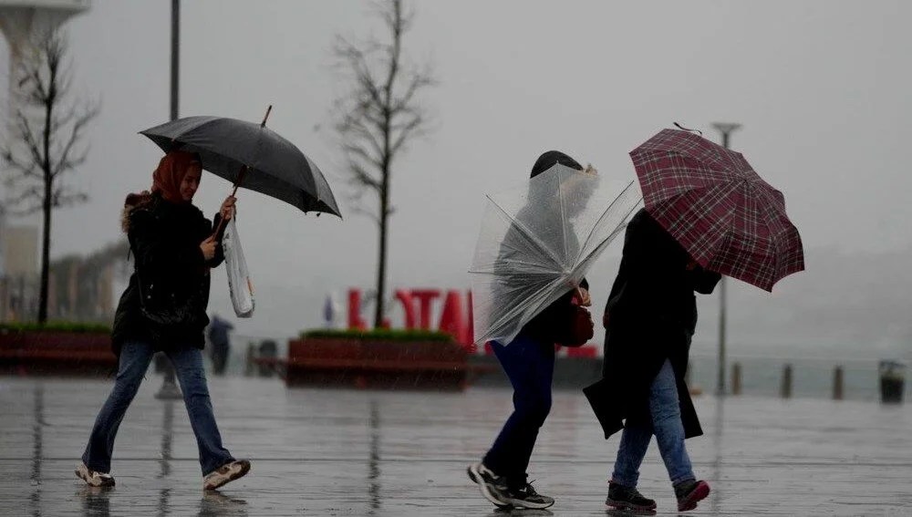 Bahar beklerken kar geliyor: AKOM ve Valilikten İstanbul'a uyarı