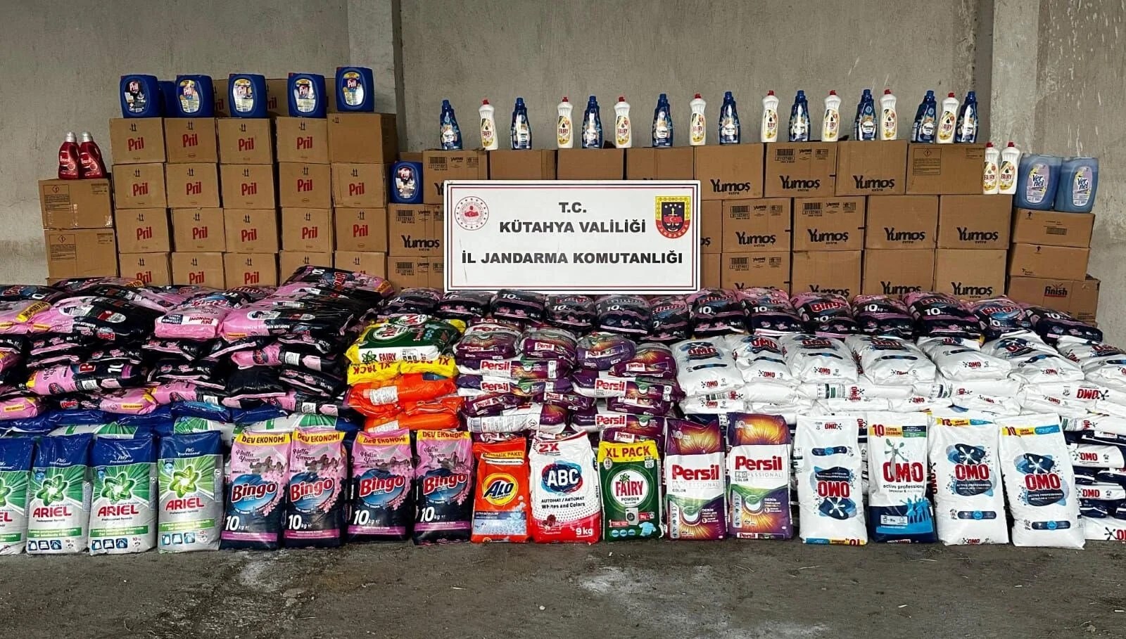 Kütahya'da bir evde 7 ton sahte deterjan ele geçirildi