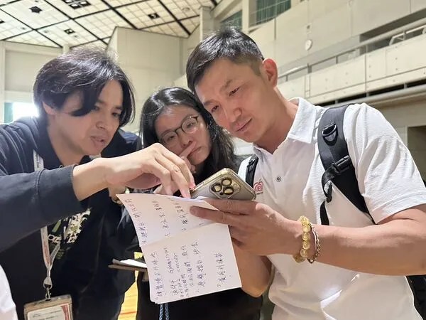 拳擊選手在名古屋私人拳館進行過磅後的體能恢復訓練