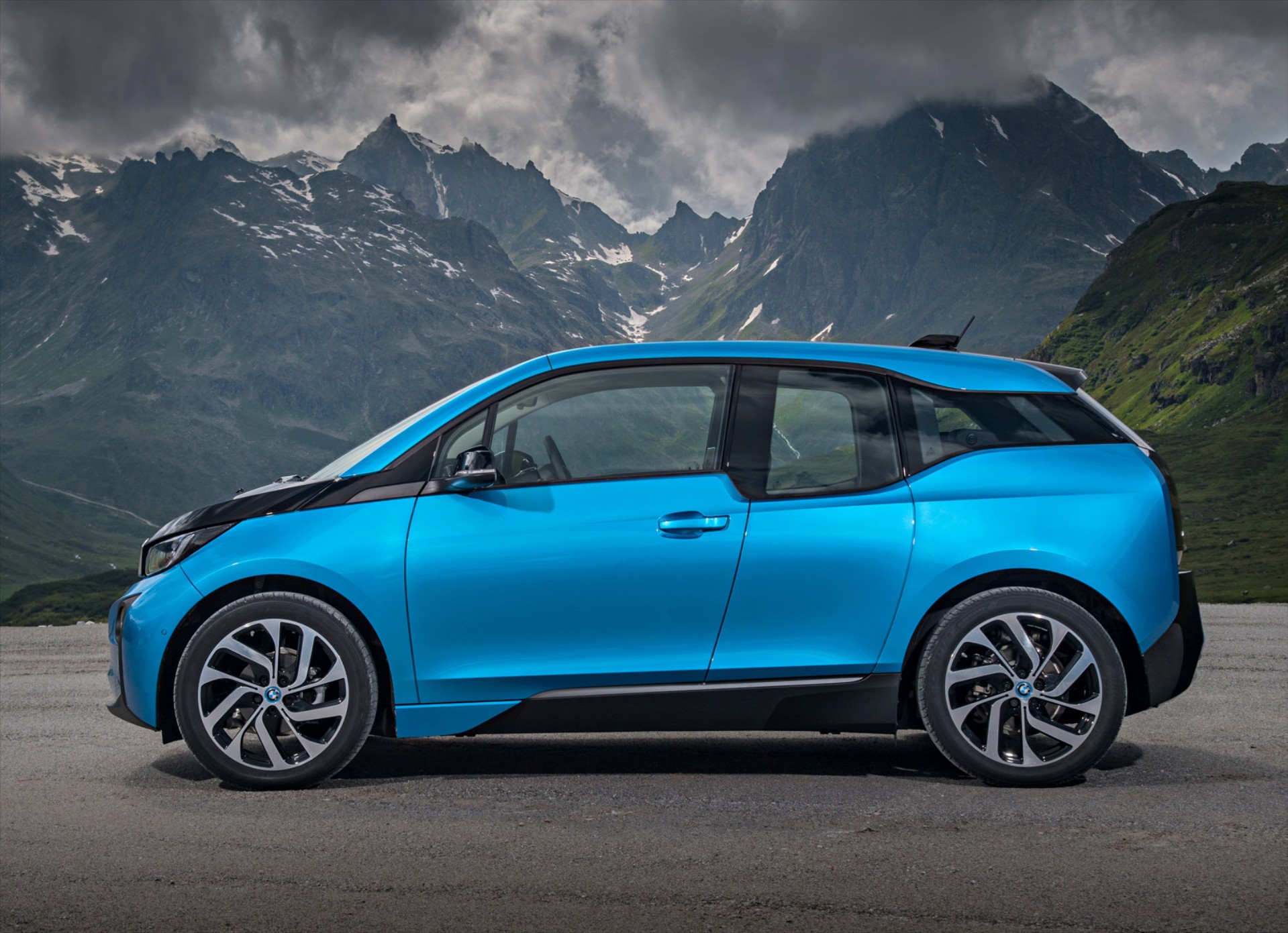 Ηλεκτρική απόδραση με το νέο bmw i3