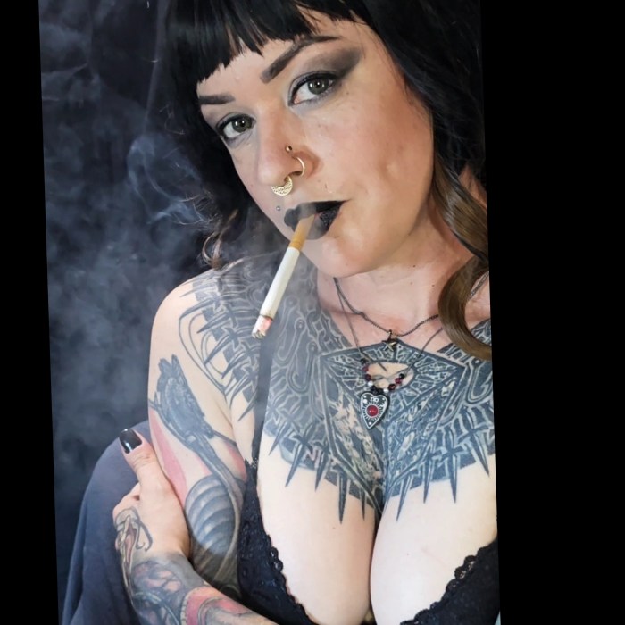 smoking-lace