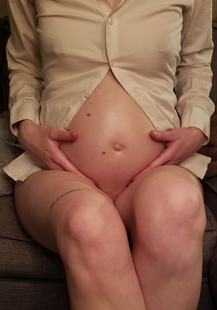 pregnant-anya