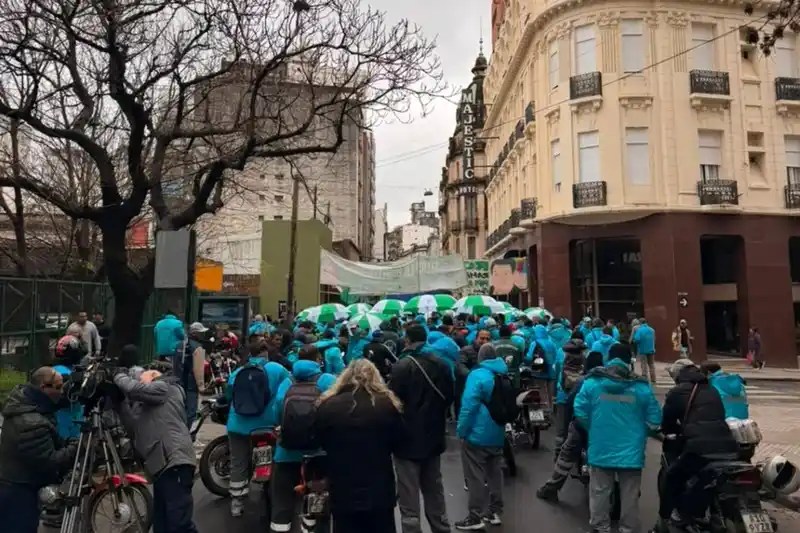 Múltiples cortes de calle en Rosario por manifestaciones: cuáles son los puntos afectados este miércoles