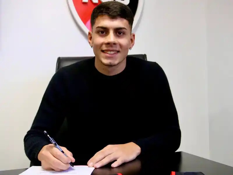 Newell’s presentó oficialmente a Lucas Gómez, un refuerzo para la mitad de la cancha