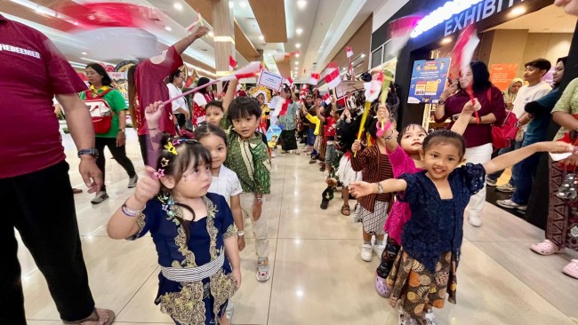 Bukan di Jalan, Meriahnya Karnaval Kemerdekaan Digelar di Matos hingga Rooftop