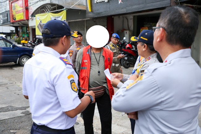Digitalisasi Parkir Capai 1.541 Titik, Dishub Surabaya Tertibkan Jukir Tak Ber-KTA